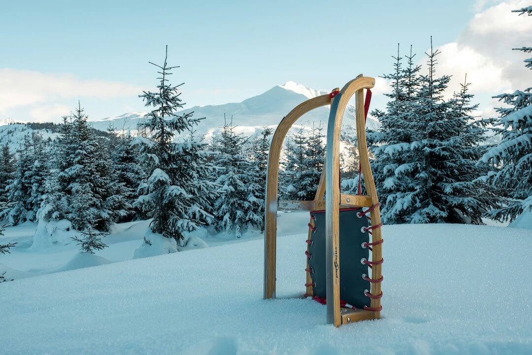In winter, we are happy to provide you with our sliding plates and a toboggan.